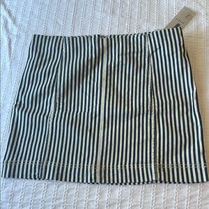 NWT Jolt Navy and White Mini Pencil Skirt by 11/30w